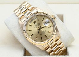 Rolex Day-Date 36 18038 (1979) - Champagne wijzerplaat 36mm Geelgoud