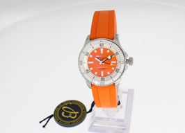 Breitling Superocean A17377211O1S1 (2025) - Orange dial 36 mm Steel case