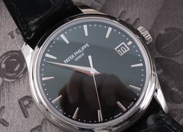 Patek Philippe Calatrava 5227G-010 -