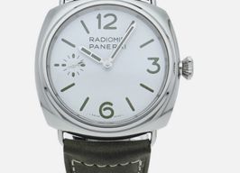 Panerai Radiomir 8 Days PAM01384 (2025) - Wit wijzerplaat 45mm Staal