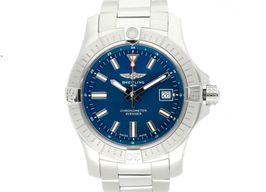 Breitling Avenger A17318 (2021) - Blue dial 43 mm Steel case