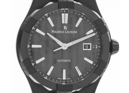 Maurice Lacroix Aikon AI6006-PVY11-170-1 (Onbekend (willekeurig serienummer)) - Parelmoer wijzerplaat 35mm Staal
