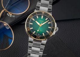 Oris Aquis Date 01 400 7769 6357-07 8 22 09PEB (Onbekend (willekeurig serienummer)) - Groen wijzerplaat 42mm Staal