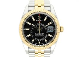Rolex Sky-Dweller 326933 (2023) - 42mm Goud/Staal