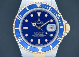 Rolex Submariner 16613 (1990) - Blue dial 40 mm Gold/Steel case
