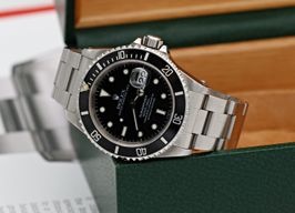 Rolex Submariner Date 16610 -