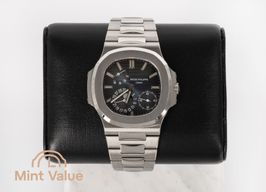 Patek Philippe Nautilus 5712/1A-001 -