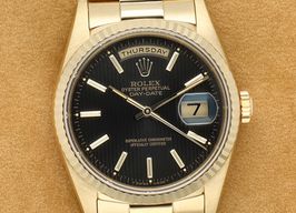Rolex Day-Date 36 18238 (1996) - Black dial 36 mm Yellow Gold case