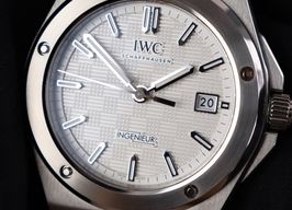 IWC Ingenieur Automatic IW328902 (2023) - Zilver wijzerplaat 40mm Staal