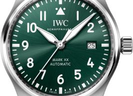 IWC Pilot Mark IW328205 (2025) - Groen wijzerplaat 40mm Staal