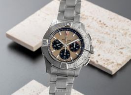 Breitling Avenger AB0147101A1A1 (Unknown (random serial)) - Pink dial 44 mm Steel case