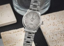 Tudor Style 12100 (Unknown (random serial)) - Silver dial 28 mm Steel case