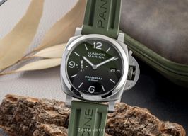 Panerai Luminor Marina PAM01356 (Onbekend (willekeurig serienummer)) - Groen wijzerplaat 44mm Staal