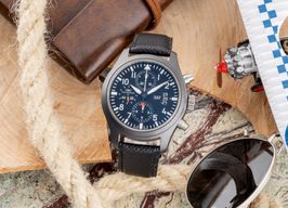 IWC Pilot IW378901 (2016) - Zwart wijzerplaat 44mm Keramiek