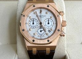Audemars Piguet Royal Oak Chronograph 26022OR.OO.D088CR.01 (2011) - White dial 39 mm Rose Gold case