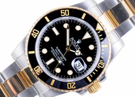 Rolex Submariner Date 116613LN (2017) - Black dial 40 mm Gold/Steel case