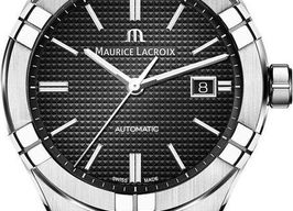 Maurice Lacroix Aikon AI6007-SS002-330-1 -