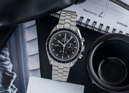 Omega Speedmaster Professional Moonwatch 310.30.42.50.01.002 (Unknown (random serial)) - Black dial 42 mm Steel case