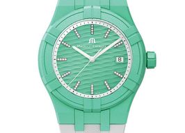 Maurice Lacroix Aikon AI2008-CCCC1-3A0-0 (2023) - Green dial 40 mm Plastic case