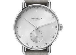 NOMOS Metro 1122 -