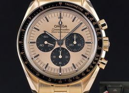 Omega Speedmaster Professional Moonwatch 310.60.42.50.99.002 (2023) - Champagne dial 42 mm Yellow Gold case