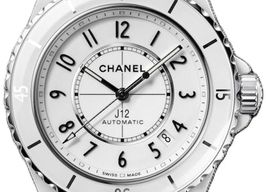 Chanel J12 H5700 -