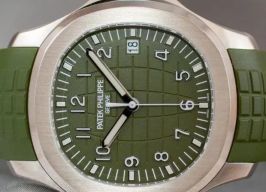 Patek Philippe Aquanaut 5168G-010 (2024) - Green dial 42 mm White Gold case