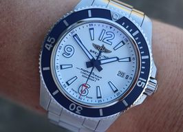 Breitling Superocean 42 A17366D81A1A1 (2024) - Wit wijzerplaat 42mm Staal