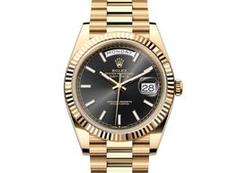 Rolex Day-Date 40 228238-0067 (2023) - Black dial 40 mm Yellow Gold case