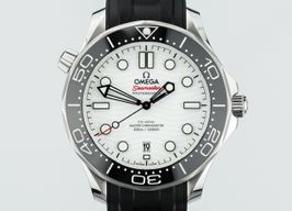 Omega Seamaster Diver 300 M 210.32.42.20.04.001 (Unknown (random serial)) - White dial 42 mm Steel case