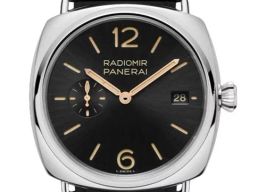 Panerai Radiomir PAM01572 (2026) - Black dial 40 mm Steel case