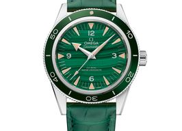Omega Seamaster 300 234.93.41.21.99.001 (2025) - Green dial 41 mm Platinum case