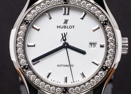Hublot Classic Fusion 542.NE.2020.LR.1204 (2025) - Zwart wijzerplaat 40mm Staal