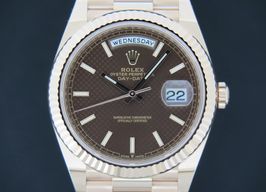Rolex Day-Date 40 228235 (2021) - Brown dial 40 mm Rose Gold case