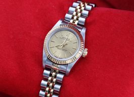 Rolex Oyster Perpetual 67193 (Unknown (random serial)) - Champagne dial 26 mm Gold/Steel case