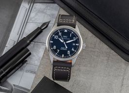 IWC Pilot Mark IW325501 (Unknown (random serial)) - Black dial 39 mm Steel case