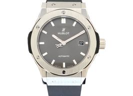 Hublot Classic Fusion Racing Grey 542.NX.7071.RX (2025) - Grijs wijzerplaat 42mm Titanium