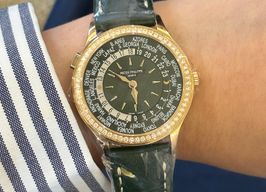 Patek Philippe World Time 7130R-014 (2024) - Green dial 36 mm Rose Gold case