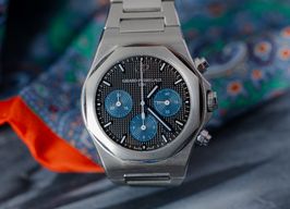 Girard-Perregaux Laureato 81020-11-631-11A (2022) - Black dial 43 mm Steel case