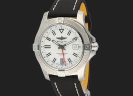 Breitling Avenger A32397 (2024) - Silver dial 43 mm Steel case