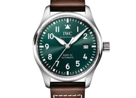 IWC Pilot Mark IW328205 (2024) - Groen wijzerplaat 40mm Staal