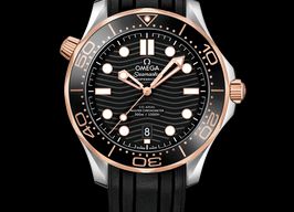 Omega Seamaster Diver 300 M 210.22.42.20.01.002 (2022) - Black dial 42 mm Gold/Steel case