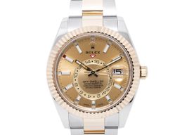 Rolex Sky-Dweller 326933 (Unknown (random serial)) - 42 mm Gold/Steel case
