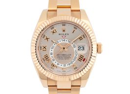 Rolex Sky-Dweller 326935 (2015) - Silver dial 42 mm Rose Gold case