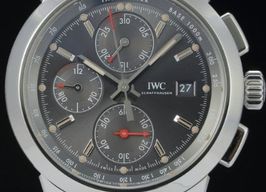 IWC Ingenieur Chronograph IW380702 (2016) - Grijs wijzerplaat 42mm Staal