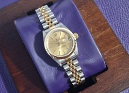 Rolex Lady-Datejust 69173 (1996) - Champagne wijzerplaat 26mm Goud/Staal