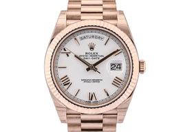 Rolex Day-Date 40 228235 (2022) - Wit wijzerplaat 40mm Roségoud