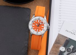 Breitling Superocean A17377211O1S1 (2023) - Oranje wijzerplaat 36mm Staal