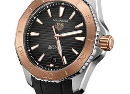 TAG Heuer Aquaracer WBP2151.FT6199 (2025) - Zwart wijzerplaat 40mm Goud/Staal