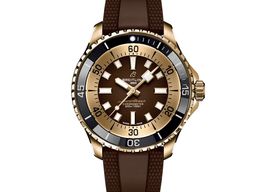 Breitling Superocean 44 N17376201Q1S1 (2025) - Bruin wijzerplaat 44mm Carbon